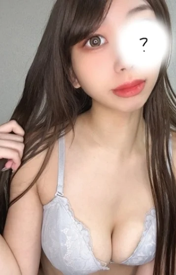 暁せいな