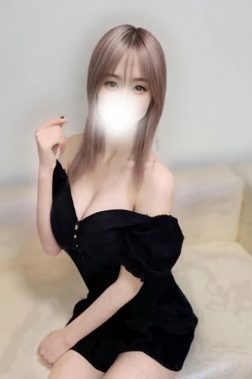 月城ひなた