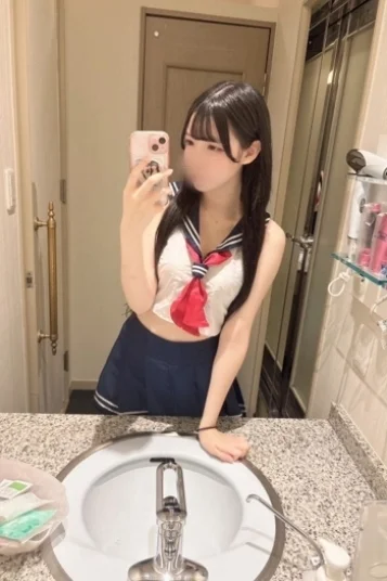 水瀬 ななみ