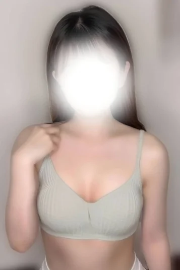逢坂りりか