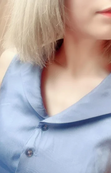 椿あやめ