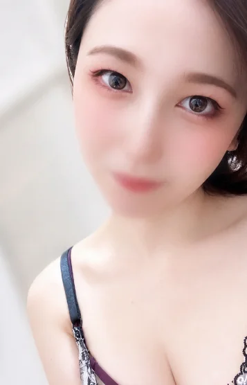 柚月えま