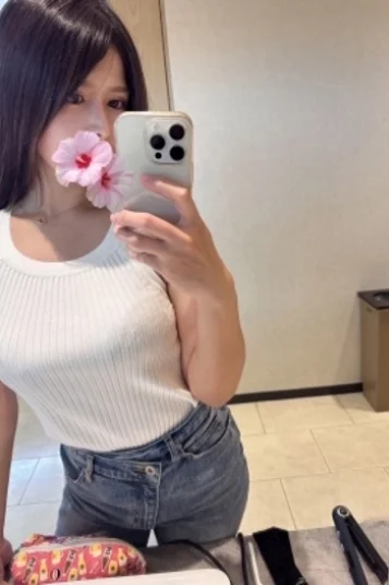白咲えみ