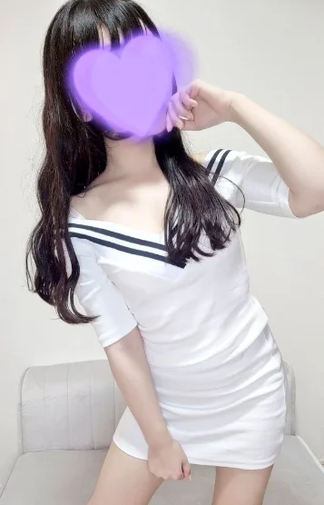 ヨシザワ　サラ