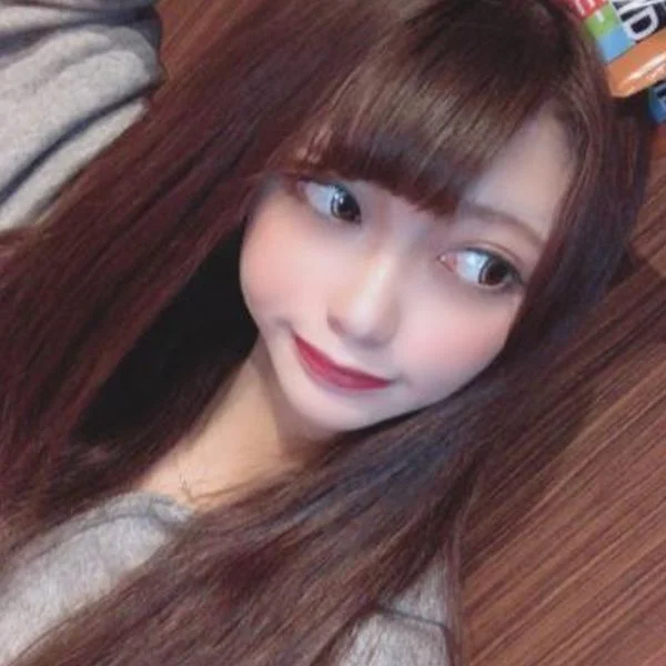 今日は、褒められたらすぐ嬉しくなります