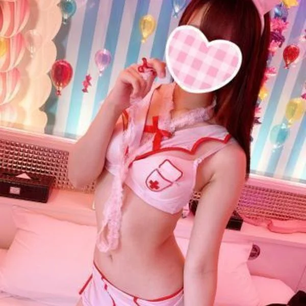 ゆきほ、今日は首元から見ます