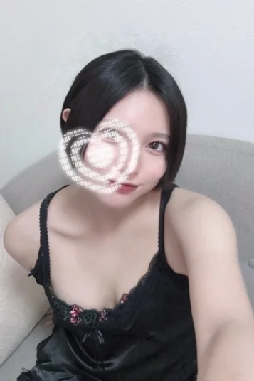 茜
