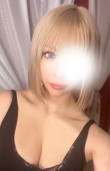 天城　れい