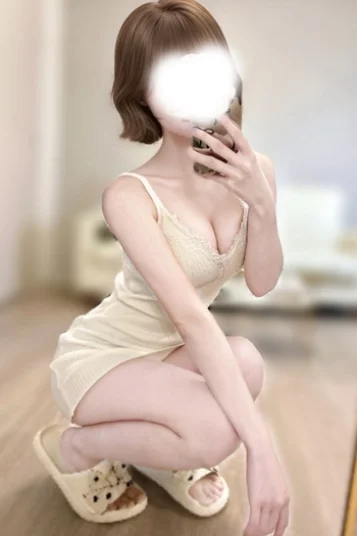 白川ひな