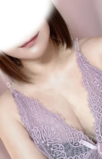 愛川すずね