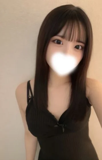 三上 ひな