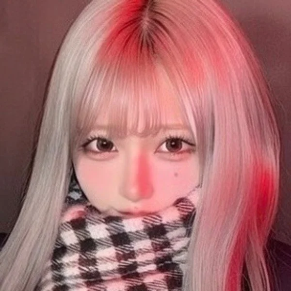 私と一緒に遊ぶの？遊ばないの？！