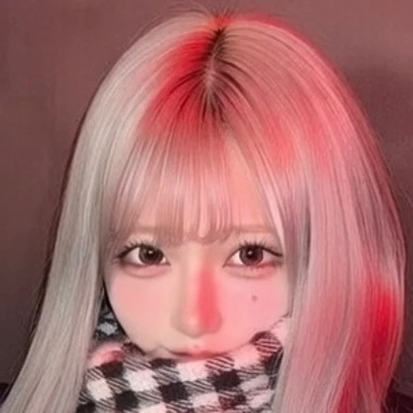 私と一緒に遊ぶの？遊ばないの？！
