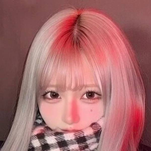 私と一緒に遊ぶの？遊ばないの？！