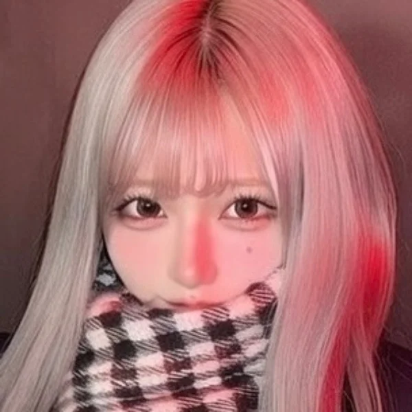 私と一緒に遊ぶの？遊ばないの？！