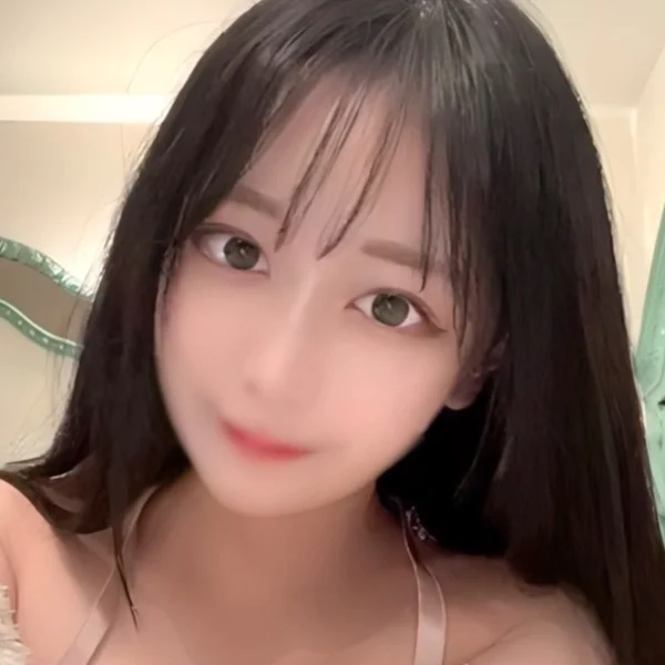 私と一緒に遊ぶの？遊ばないの？！