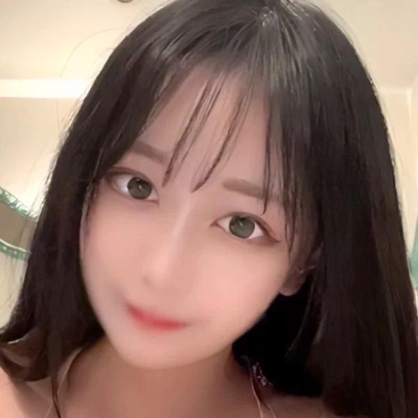 私と一緒に遊ぶの？遊ばないの？！