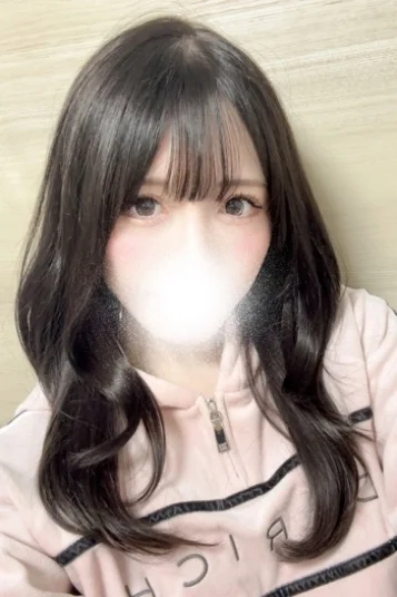 つきな