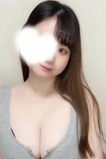 板倉ろあ