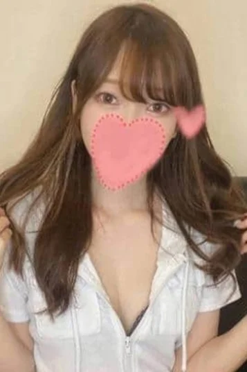 新川すみれ