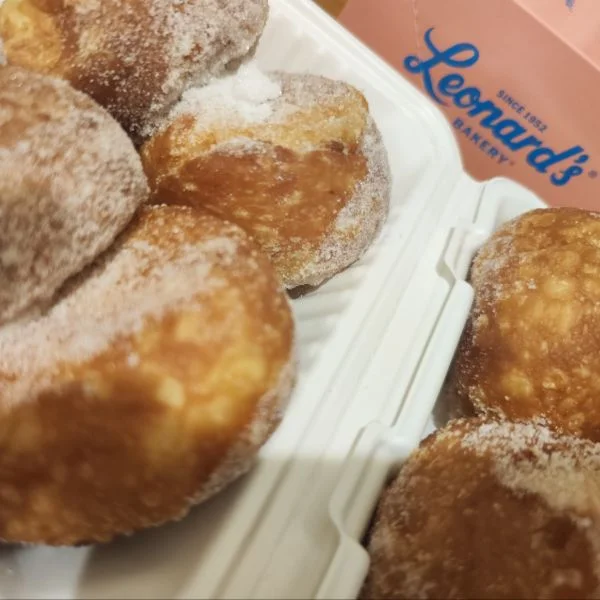 🍩🩷Leonard’s Bakery🩷🍩