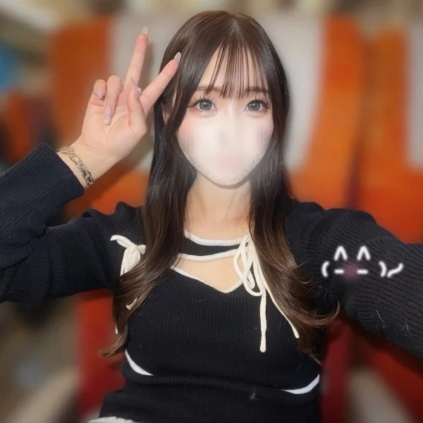 本日出勤です🐈⬛🤍