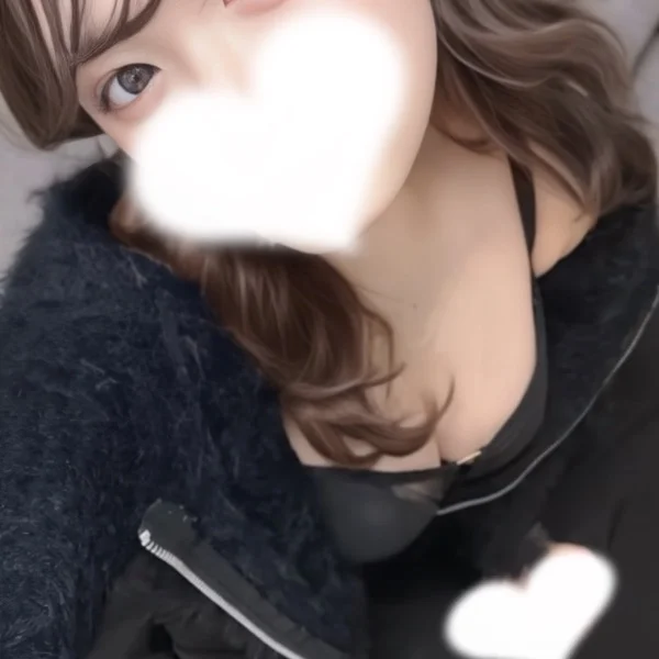 ‎🤍で何隠してると思う！？