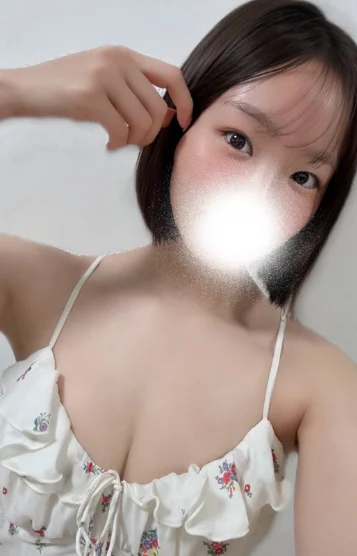 吉岡ここな
