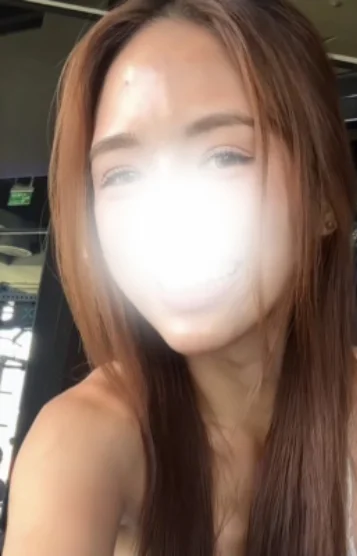 山本　モナ